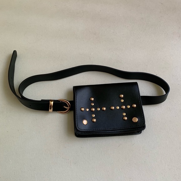Handbags - Belted bag